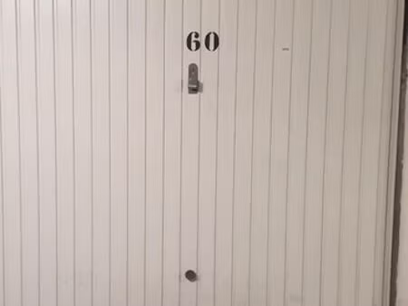 garage en sous sol. oullins centre