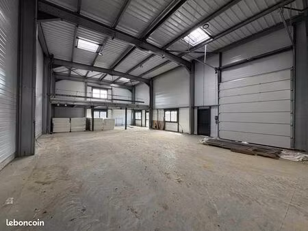 local d'activité 228 m²
