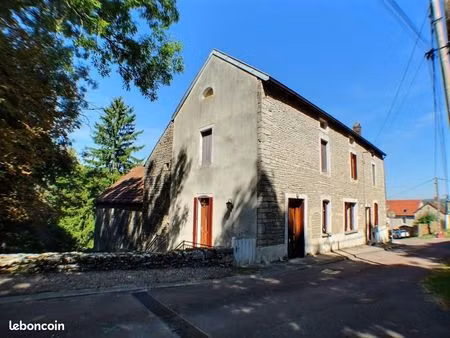 maison 5 pièces 158 m²