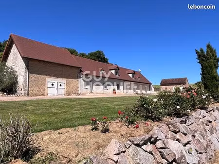 maison 8 pièces 240 m²