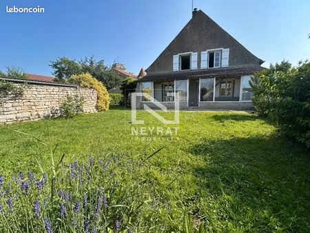 maison 8 pièces 172 m²