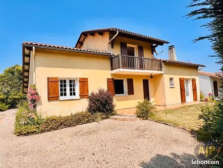 maison 6 pièces 196 m²