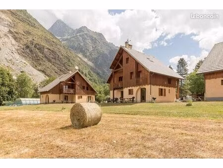 gîte 10 pièces 150 m²