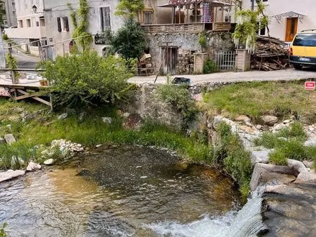 immeuble murs & fond de commerce bar / pizzeria / gîtes