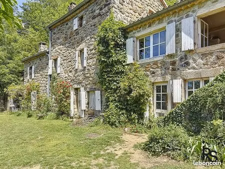 chalet 6 pièces 189 m²