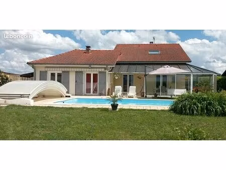 grande villa familiale 196 m² avec piscine