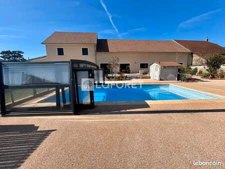 maison 5 pièces 180 m²