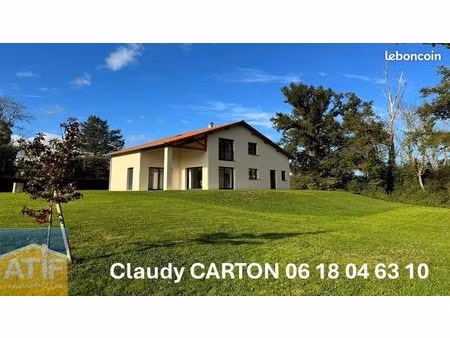 villa 4 pièces 120 m²