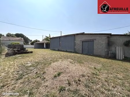 terrain 402 m² pons