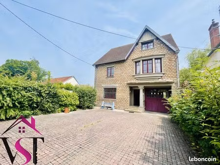 maison 7 pièces 200 m²