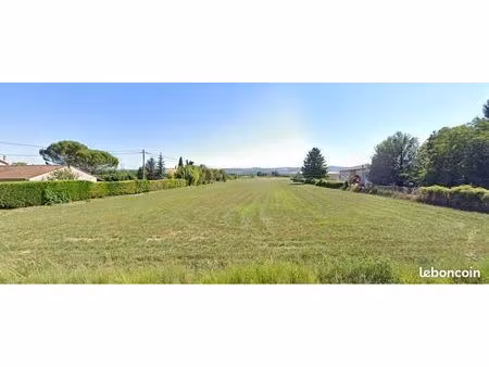 terrain 560 m² allex