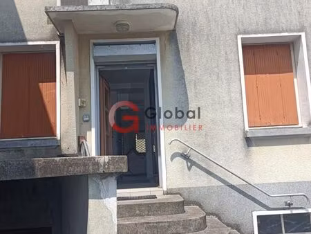 immeuble 180 m² mayet