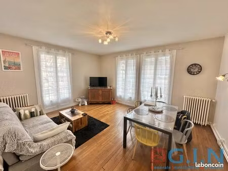 appartement 3 pièces 84 m²