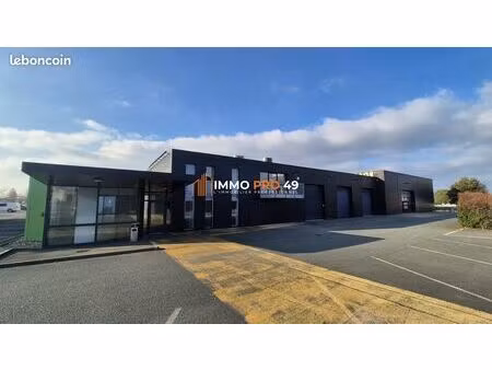 local 1071 m² les sables-d'olonne