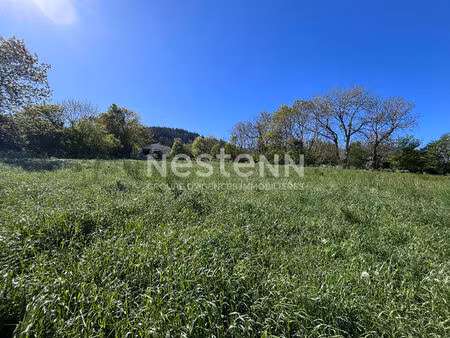 beau terrain avec vue dégagée de plus de 6500 m2 sur le pertuis