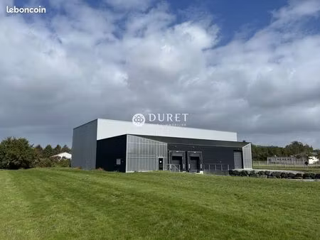 local 1100 m² les achards