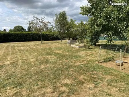 terrain 828 m² savigné-l'évêque