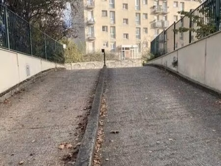 place de parking en sous sol