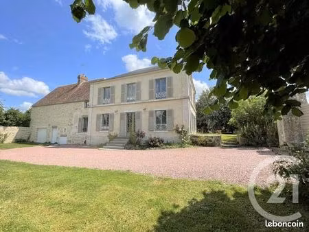 maison 7 pièces 225 m²