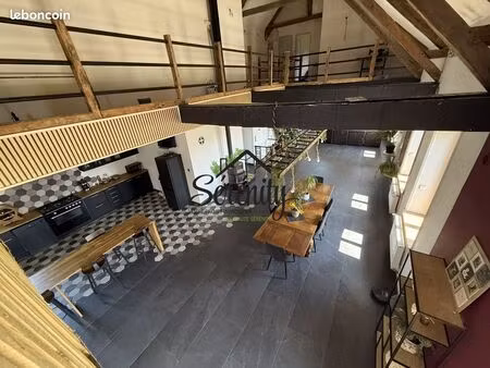 maison 5 pièces 249 m²