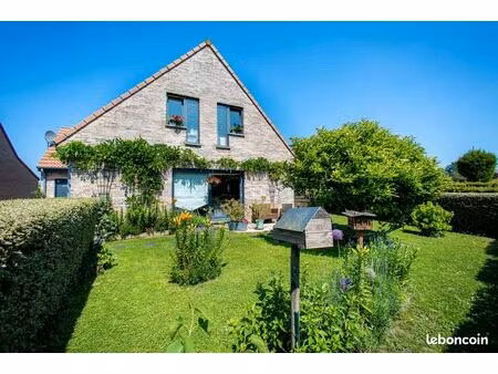 maison individuelle 195m2 sur 1173m2 - super secteur