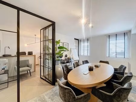 espace bureau de +/- 75m² entièrement équipé