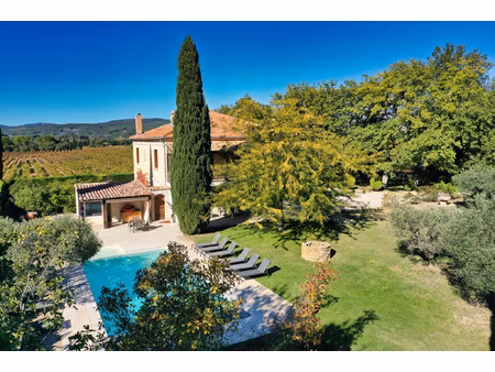 exclusivité - propriété de charme avec piscine sur plus de 6