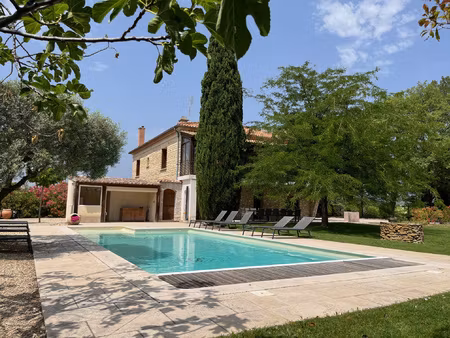 exclusivité - propriété sur plus de 6 000 m2 avec piscine