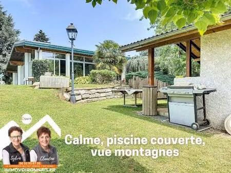rare  maison de plain-pied  piscine grand terrain  au calme