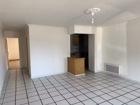 appartement f2 rez-de-chaussee