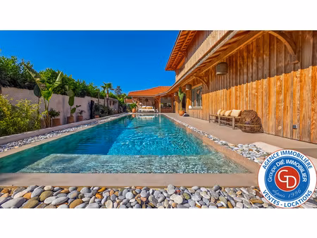 villa d'exception avec 4 chambres et piscine