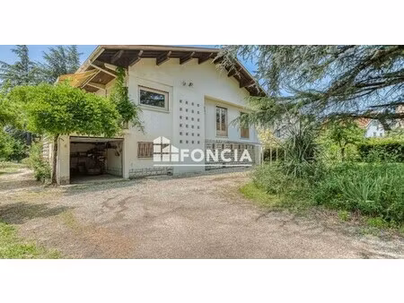 maison de luxe à vendre dans le quartier lafin