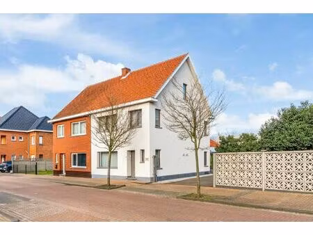 multifunctionele ruimte met instapklare woning in levendige buurt te heusden