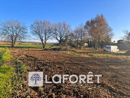 terrain à bâtir de 1056 m² à vendre à tesson - référence 4104