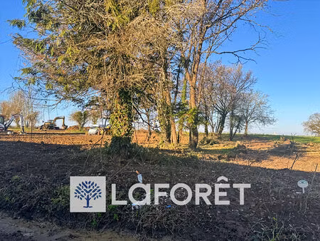 terrain à bâtir de 1126 m² à vendre à tesson - référence 4106