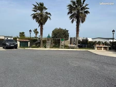 terrain 1200 m² à louer à nimes clôturer et sécurisé