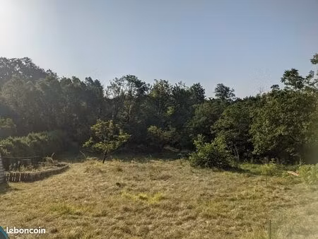 terrain 3700m2 viabilisé