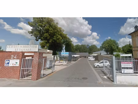 location local professionnel 534m² y 80190