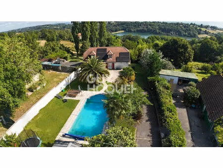 maison spacieuse à vendre à doazon - un véritable havre de paix !