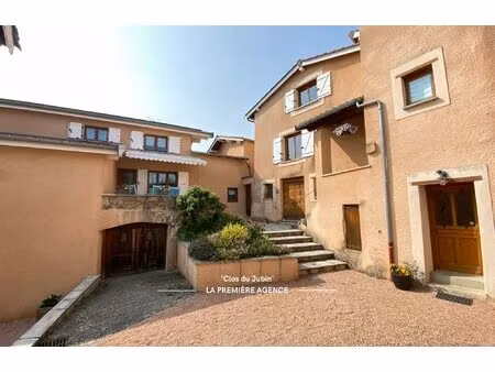 maison familiale en pleine nature avec beaucoup de charme