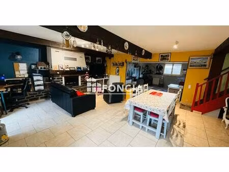 maison de charme aux beaux volumes à tresson