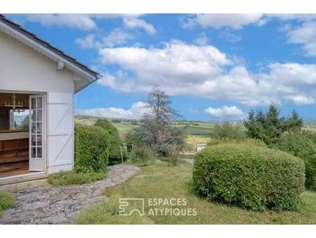 maison familiale avec vue exceptionnelle à réinterpréter