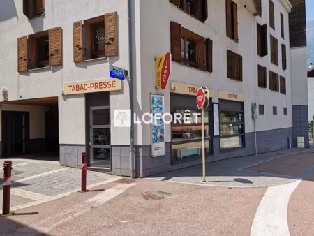 vente locaux professionnels à ugine (73400)  129 000 €