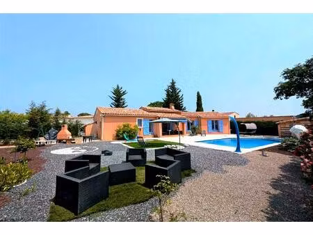 belle villa avec piscine à vendre proche du centre des arcs s/