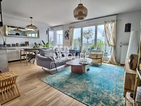 à vendre grand 4 pièces de 82m² + balcon de 25m² + parking sous-sol