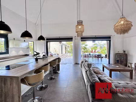 villa d'exception à saint gilles les hauts