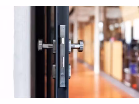 location locaux professionnels 1 pièce 78 m² à saint-urbain (85230)  700 €