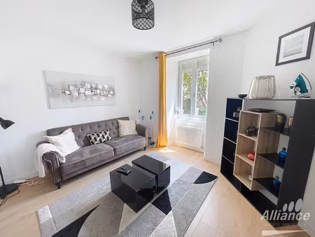 placement sécurisé : immeuble de rapport avec revenus stable