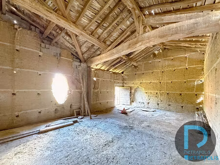 grange à rénover de 110m² avec hangar attenant et terrain de