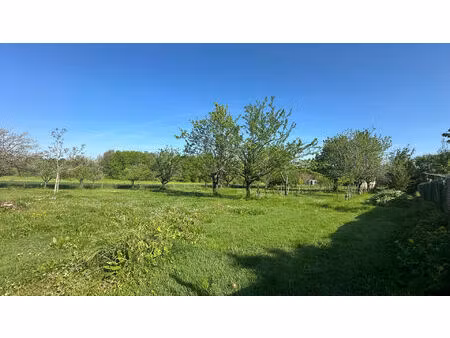 terrain constructible 1218 m²